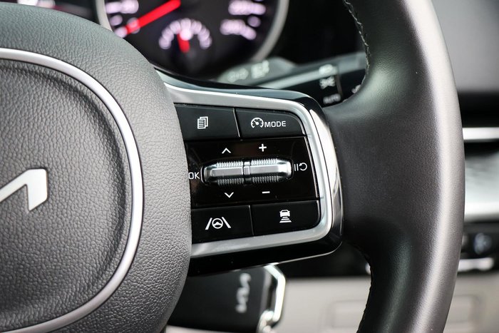 2023 Kia Carnival Si