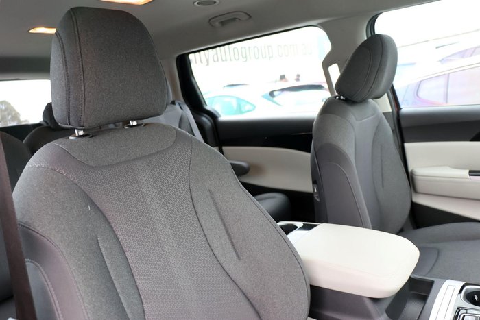 2023 Kia Carnival Si