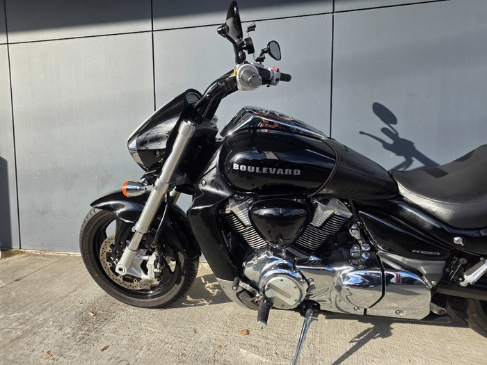 2017 Suzuki VZR 1800 BOULEVARD (M109R) BLACK