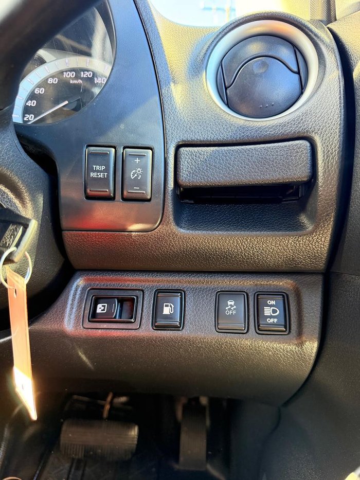 2017 Nissan Navara SL