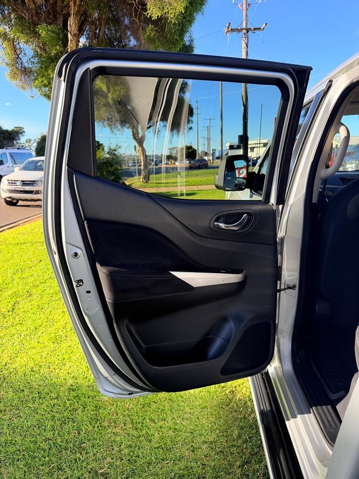 2017 Nissan Navara SL