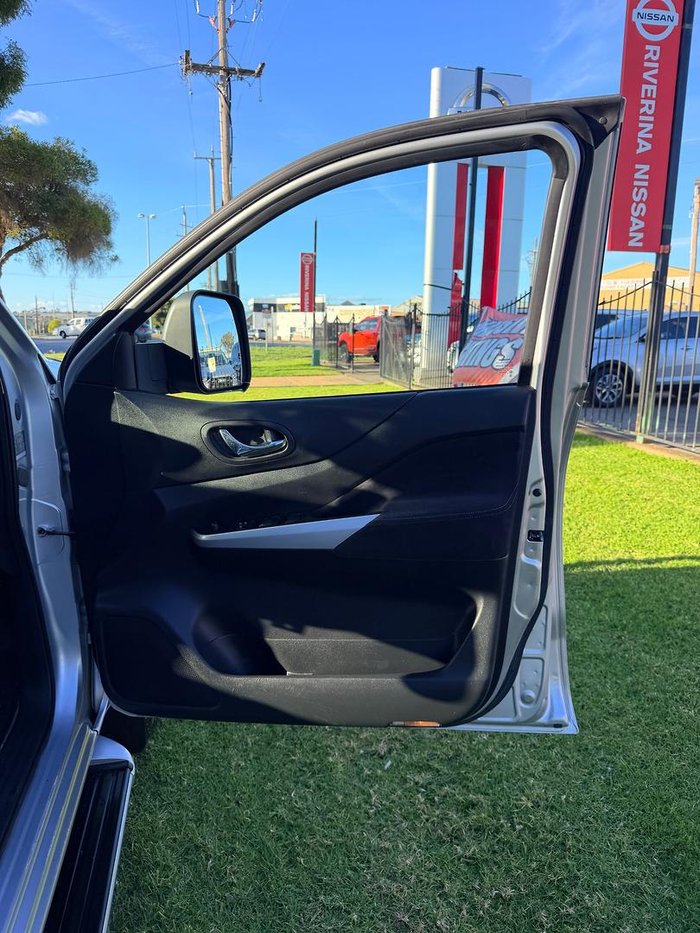 2017 Nissan Navara SL