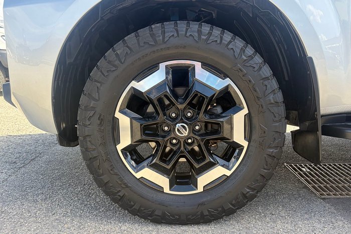 2022 Nissan Navara ST-X