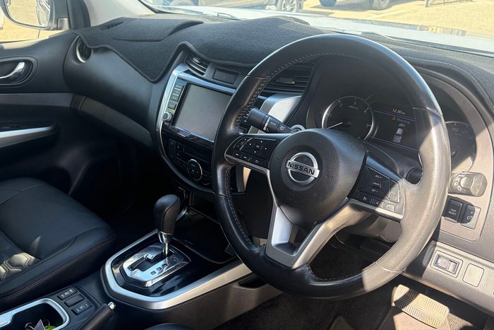 2022 Nissan Navara ST-X