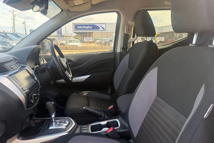 2023 Nissan Navara ST-X