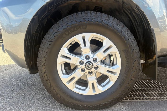 2023 Nissan Navara ST-X