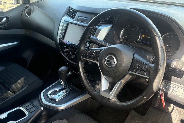 2023 Nissan Navara ST-X