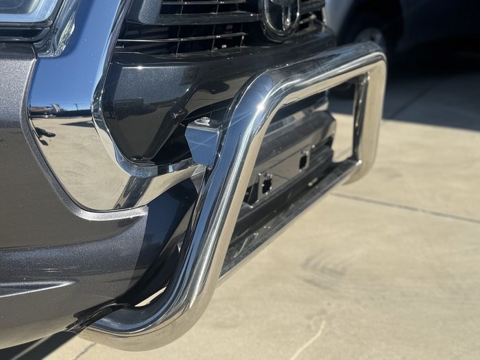 2021 Toyota Hilux SR5