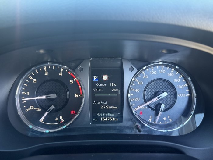 2021 Toyota Hilux SR5