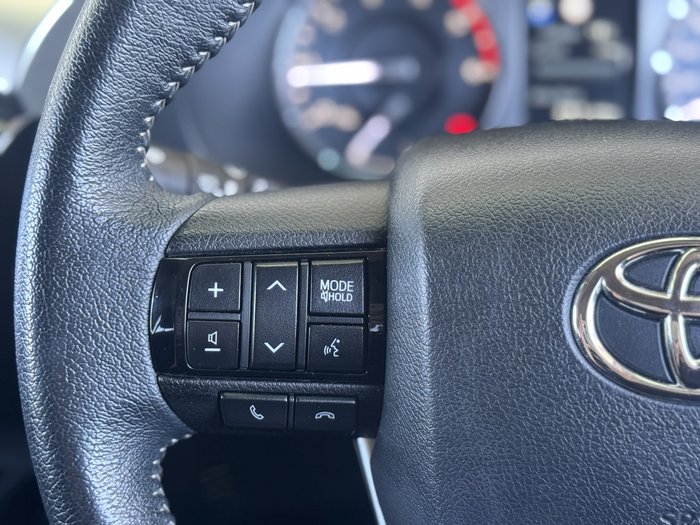 2021 Toyota Hilux SR5