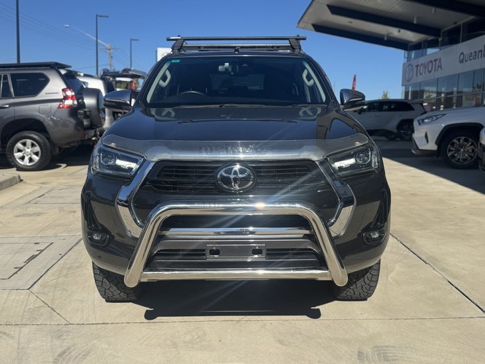 2021 Toyota Hilux SR5