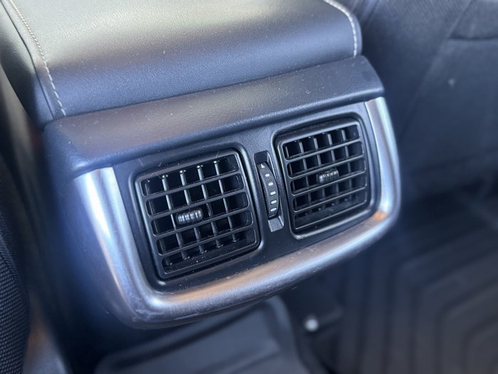 2021 Toyota Hilux SR5