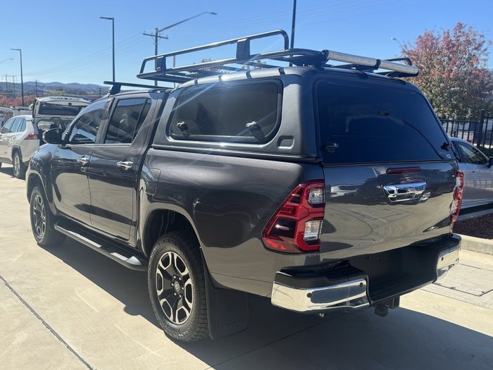 2021 Toyota Hilux SR5