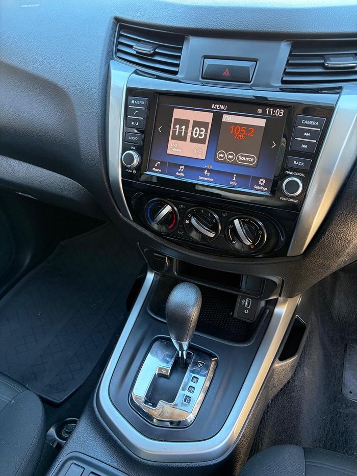 2021 Nissan Navara SL
