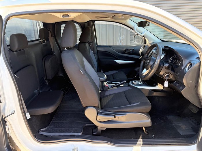 2021 Nissan Navara SL