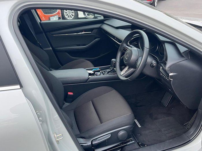 2025 Mazda 3 G20 Evolve