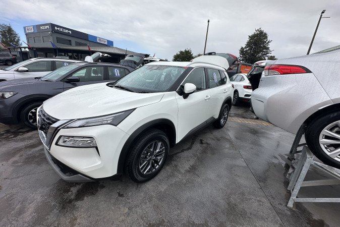 2024 NISSAN X-TRAIL ST (2WD)