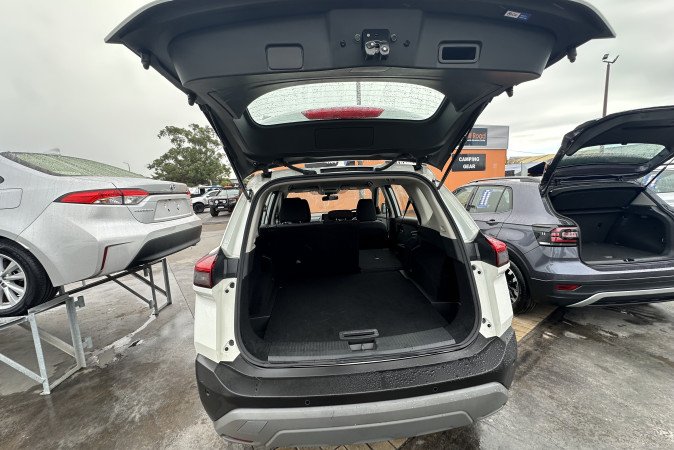 2024 NISSAN X-TRAIL ST (2WD)
