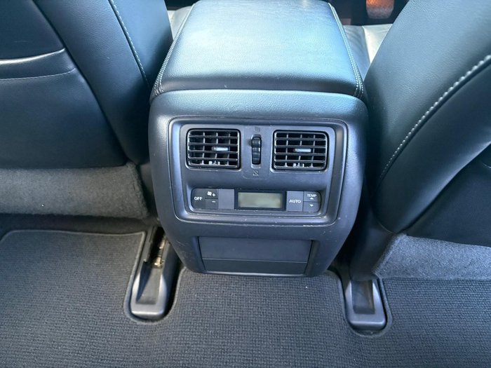 2016 Nissan Pathfinder ST-L