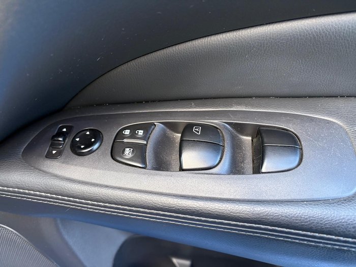 2016 Nissan Pathfinder ST-L