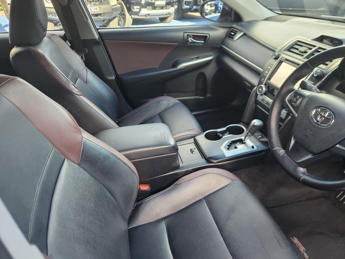 2016 Toyota Camry Atara SX