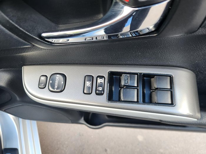 2016 Toyota Camry Atara SX