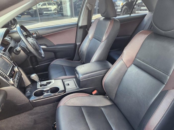 2016 Toyota Camry Atara SX
