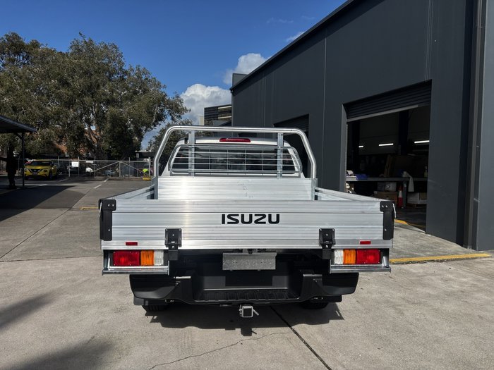 2025 Isuzu D-MAX