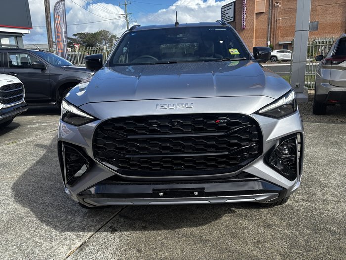 2026 Isuzu MU-X XT
