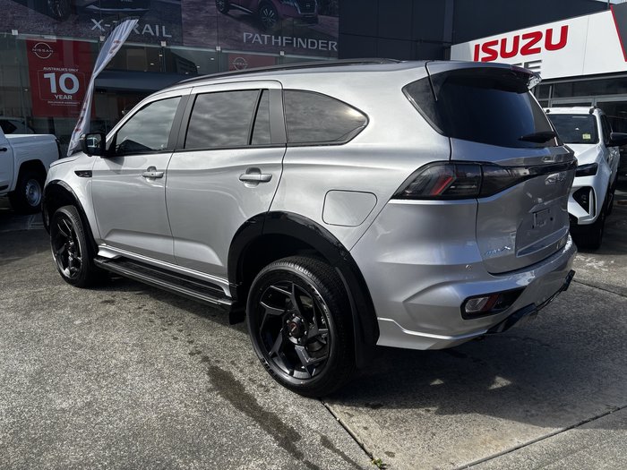 2026 Isuzu MU-X XT