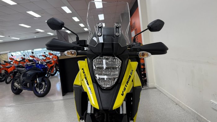 2023 Suzuki V-STROM 250 (DS250RLM3) Yellow