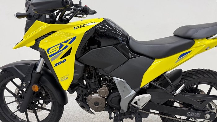 2023 Suzuki V-STROM 250 (DS250RLM3) Yellow
