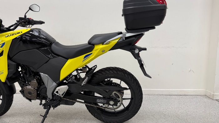 2023 Suzuki V-STROM 250 (DS250RLM3) Yellow