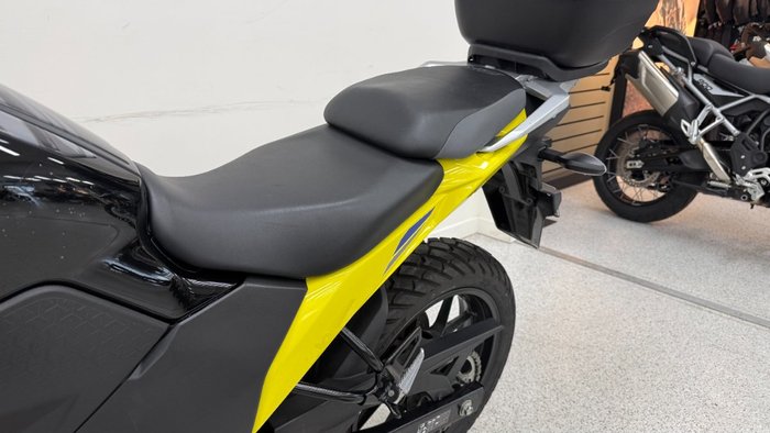 2023 Suzuki V-STROM 250 (DS250RLM3) Yellow