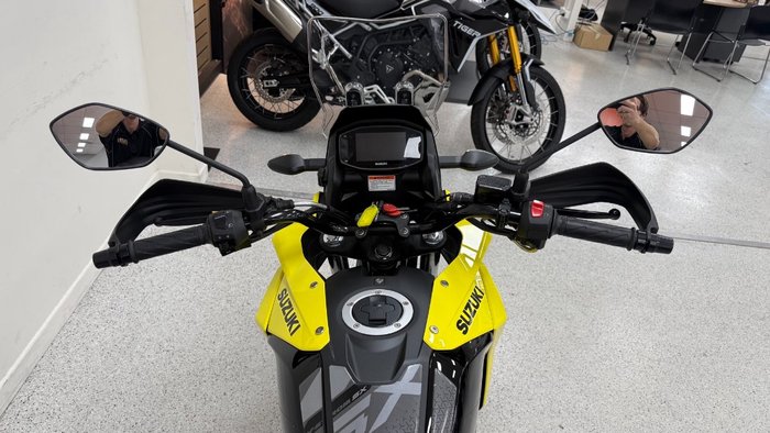2023 Suzuki V-STROM 250 (DS250RLM3) Yellow