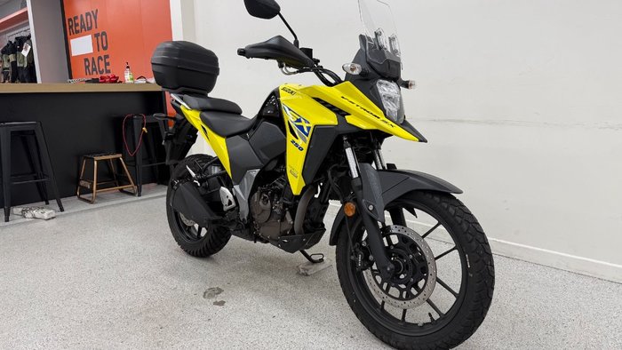 2023 Suzuki V-STROM 250 (DS250RLM3) Yellow