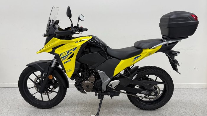 2023 Suzuki V-STROM 250 (DS250RLM3) Yellow