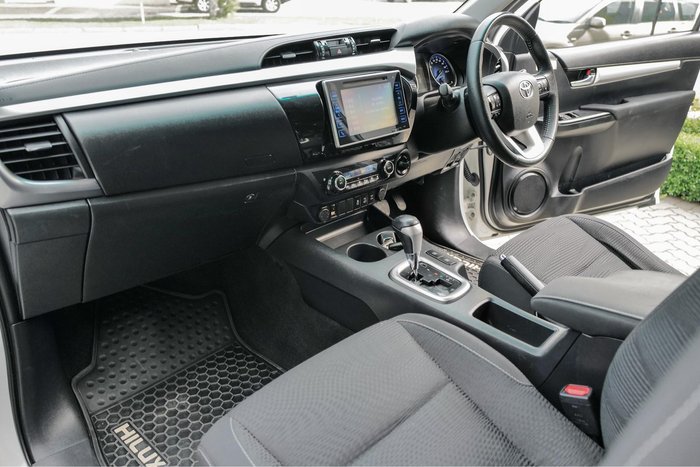 2019 Toyota Hilux SR5