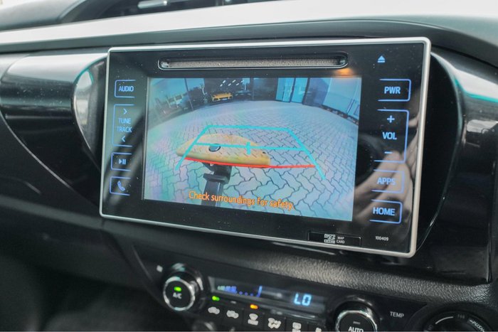 2019 Toyota Hilux SR5