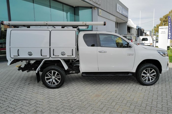 2019 Toyota Hilux SR5