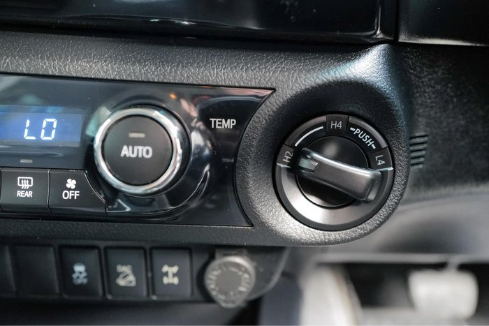 2019 Toyota Hilux SR5