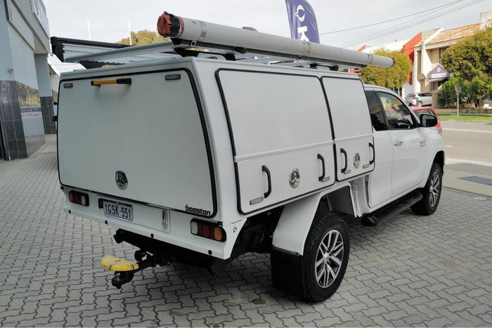 2019 Toyota Hilux SR5