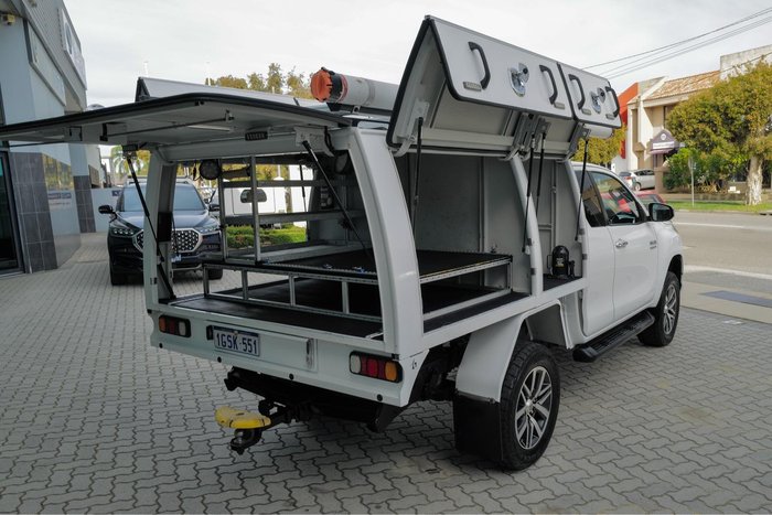 2019 Toyota Hilux SR5