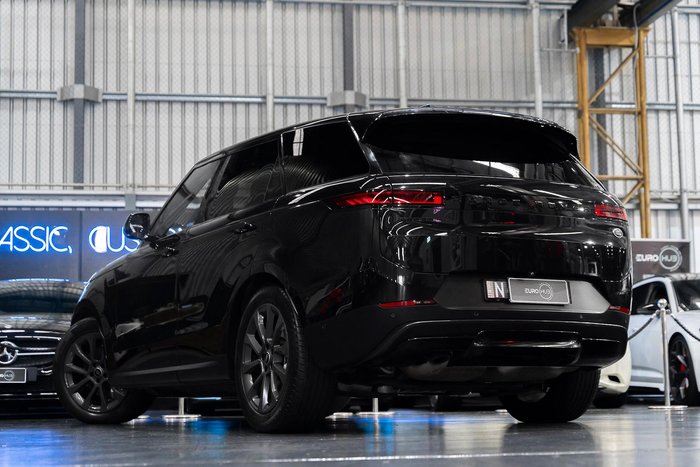 2023 Land Rover Range Rover Sport D250 SE