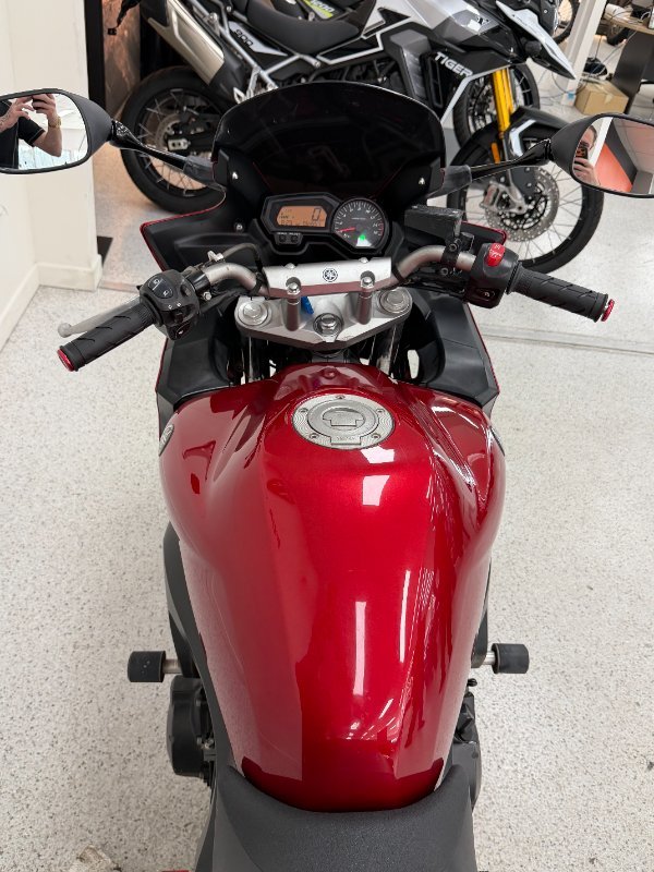 2006 YAMAHA FZ6S Red