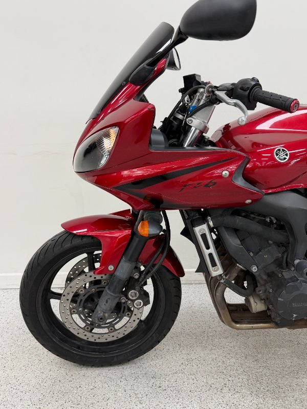 2006 YAMAHA FZ6S Red