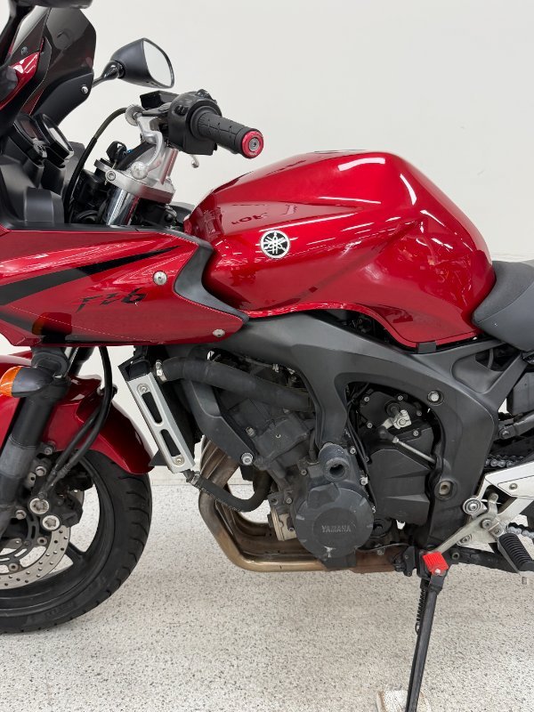 2006 YAMAHA FZ6S Red