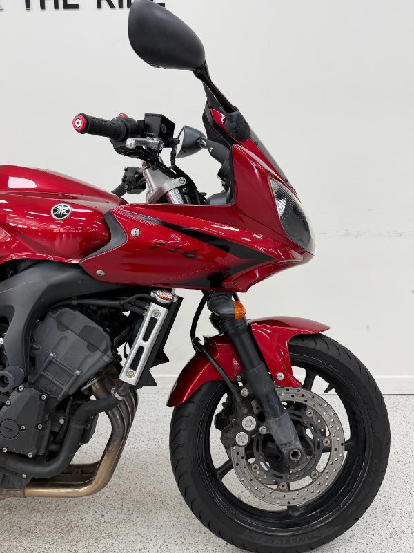 2006 YAMAHA FZ6S Red