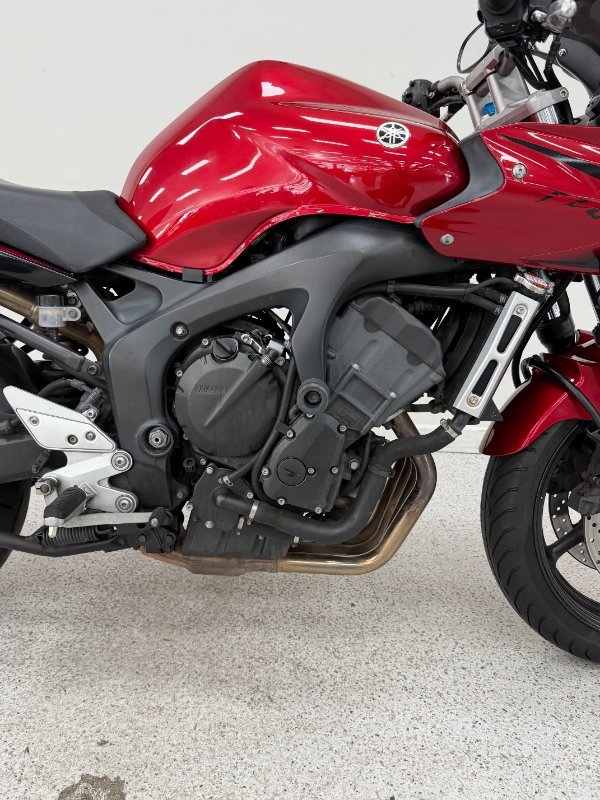 2006 YAMAHA FZ6S Red