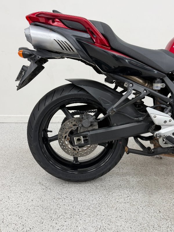 2006 YAMAHA FZ6S Red